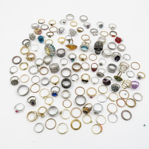 92 - Collection of Fashion rings 523g
