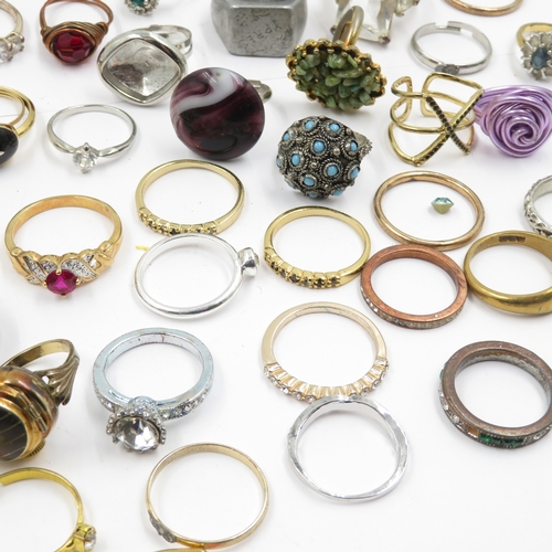 92 - Collection of Fashion rings 523g