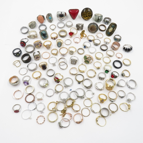 93 - Collection of fashion rings 570g