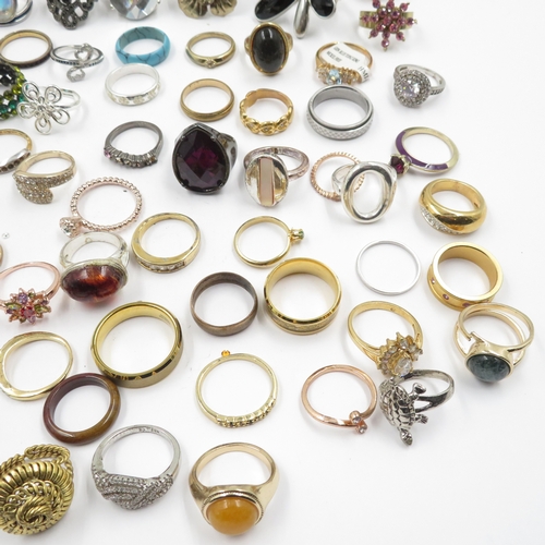 97 - Collection of fashion rings 595g