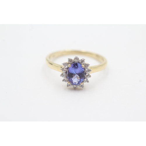 1 - 9ct gold tanzanite white gemstone cluster ring (2g) Size N 1/2