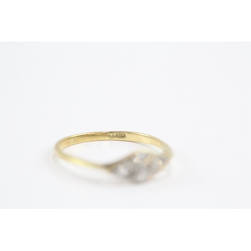 13 - 18ct gold diamond ring (1.7g) Size P