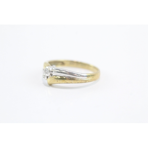15 - 9ct two-tone gold diamond ring (2.6g) Size Q