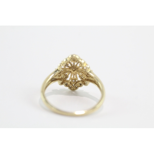 20 - 9ct gold diamond dress ring (2.2g) Size N