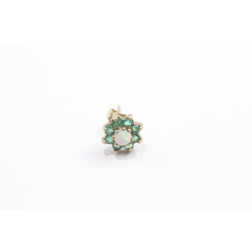 21 - 9ct gold emerald opal cluster ring (1g)