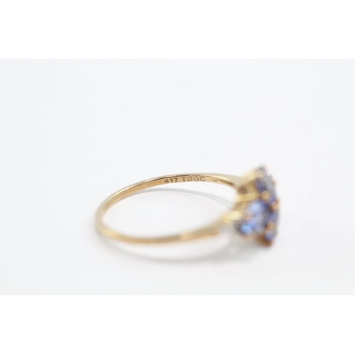 34 - 9ct gold white and blue sapphire ring (1.8g) Size N 1/2