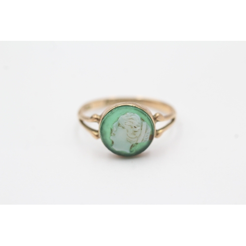 4 - 9ct gold green agate cameo ring (1.6g) Size M