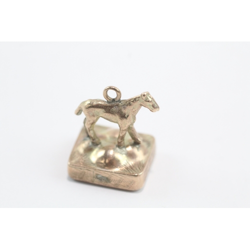 51 - 9ct gold antique carnelian intaglio fob (7.6g)