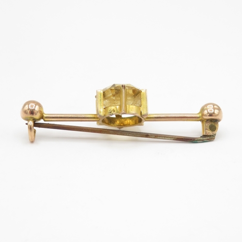 31 - 9ct gold citrine bar brooch (3g)