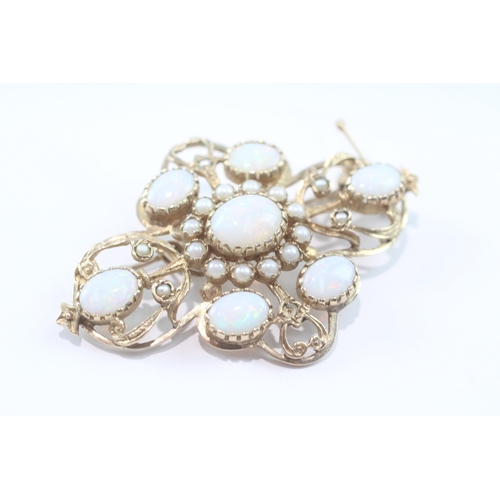 38 - 9ct gold opal set brooch (9.1g)