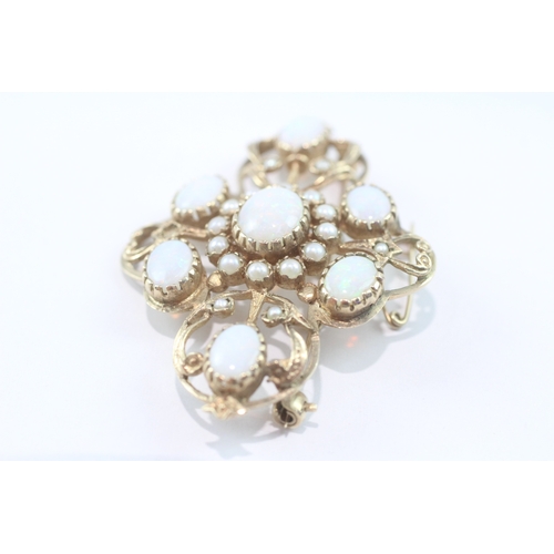 38 - 9ct gold opal set brooch (9.1g)