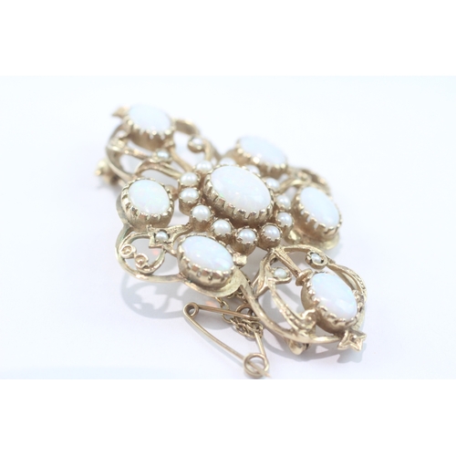 38 - 9ct gold opal set brooch (9.1g)