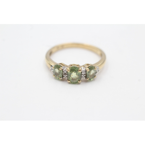 49 - 9ct gold sapphire & diamond dress ring (2.1g) Size M 1/2