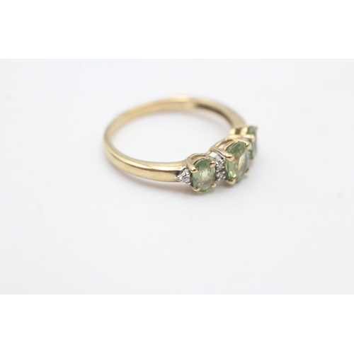 49 - 9ct gold sapphire & diamond dress ring (2.1g) Size M 1/2