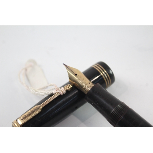 Vintage Parker Vaccumatic Black Fountain Pen w/ 14ct Gold Nib WRITING