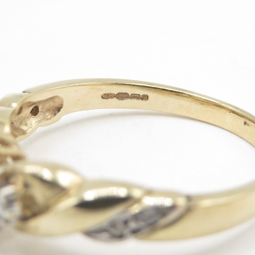 128 - 9ct gold diamond cluster ring (3.3g) size S