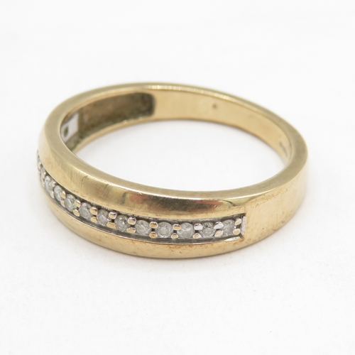 137 - 9ct gold diamond wedding band (2.8g) size N 1/2