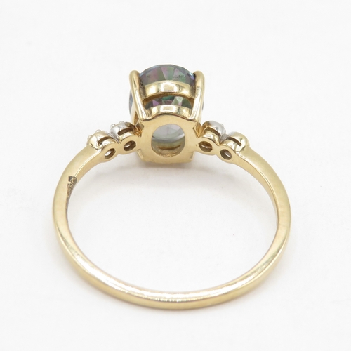 146 - 9ct gold mystic topaz and moissanite ring (2.4g) size P