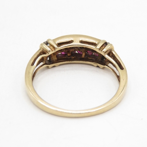 147 - 9ct gold ruby and diamond ring (2.5g) size M