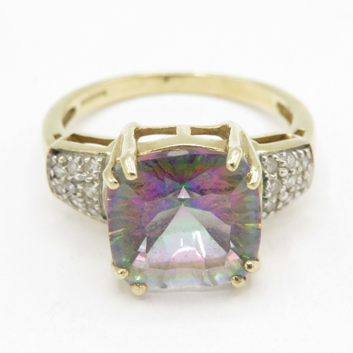 154 - 9ct gold mystic topaz and diamond ring (3.4g) size N
