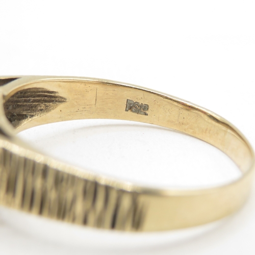 173 - 9ct gold ruby and diamond floral cluster ring (3.1g) size U