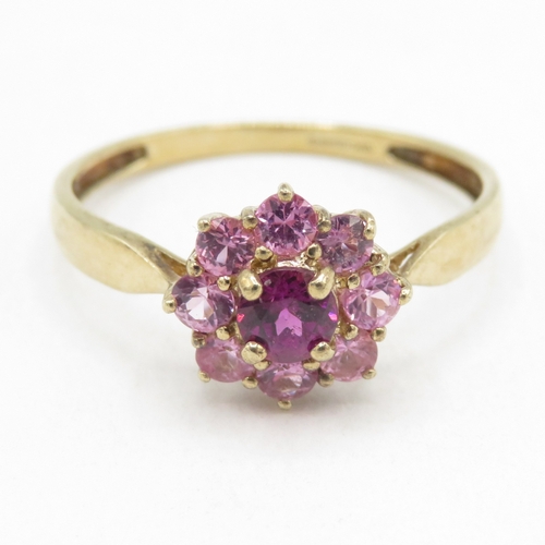 180 - 9ct gold pink gemstone and pink sapphire floral cluster ring (1.8g) size S 1/2