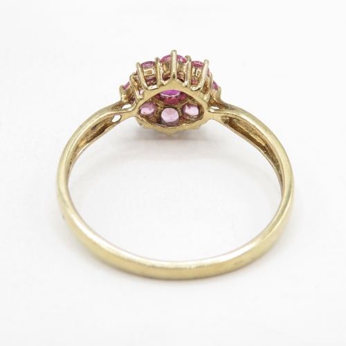 180 - 9ct gold pink gemstone and pink sapphire floral cluster ring (1.8g) size S 1/2
