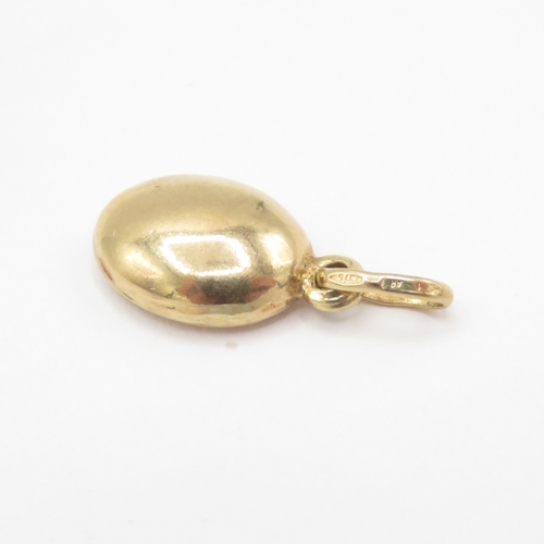20 - 9ct gold coffee bean charm (0.9g)
