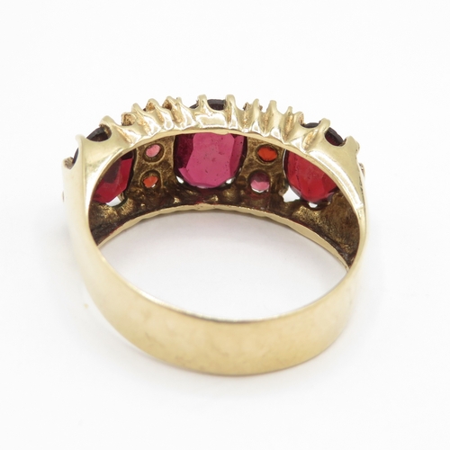 246 - Chunky 9ct gold garnet ring - stone missing (3.8g) size P