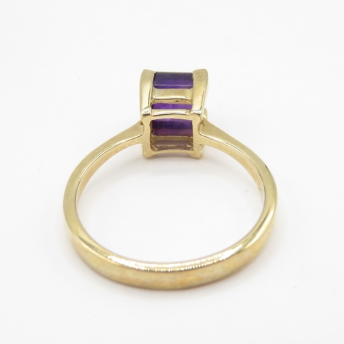 251 - 9ct gold amethyst solitaire ring (2.7g) size O