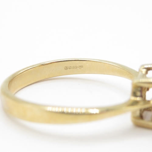 251 - 9ct gold amethyst solitaire ring (2.7g) size O