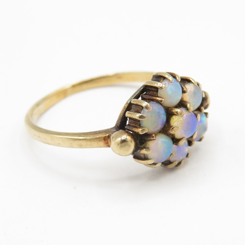 256 - Vintage 9ct gold opal floral cluster ring (3g) size R 1/2