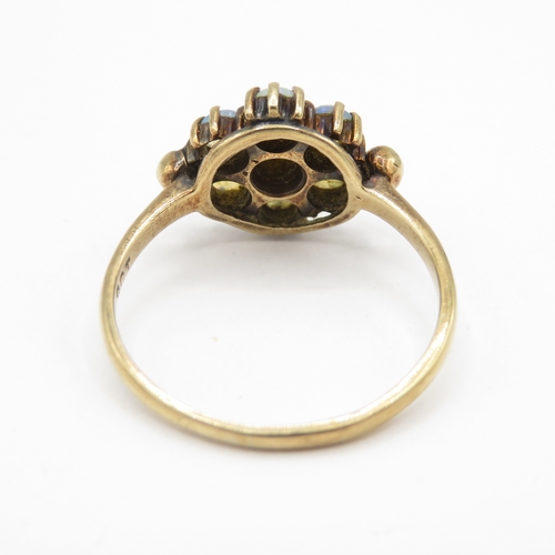 256 - Vintage 9ct gold opal floral cluster ring (3g) size R 1/2