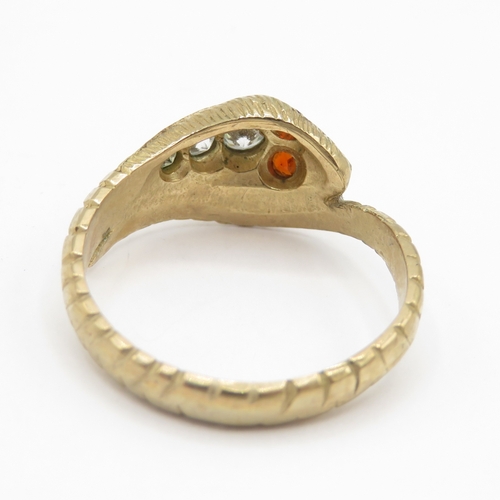 266 - 9ct gold snake ring with red gemstone eyes (3.2g) size O