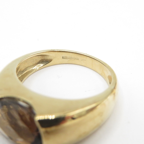271 - 9ct gold rub over bezel smoky quartz ring (3.9g) size J 1/2