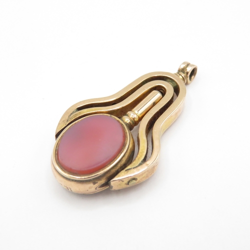 272 - 9ct gold bloodstone and sardonyx watch key fob (6.2g)