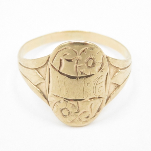 274 - 9ct gold signet ring with floral detail (2.2g) size P 1/2