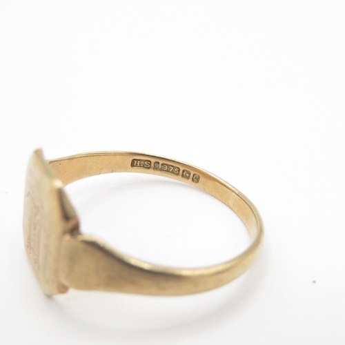 275 - 9ct gold signet ring with engraved initials 'TT' (3.3g) size T