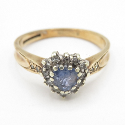 283 - 9ct gold sapphire and moissanite heart halo ring (2.7g) size N