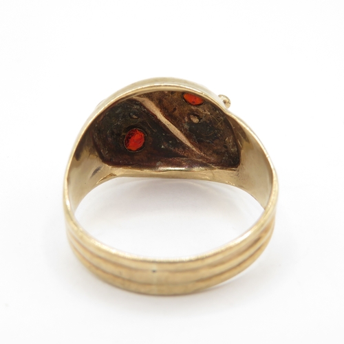 288 - Chunky vintage 9ct gold garnet set double snake ring (5.6g) size U