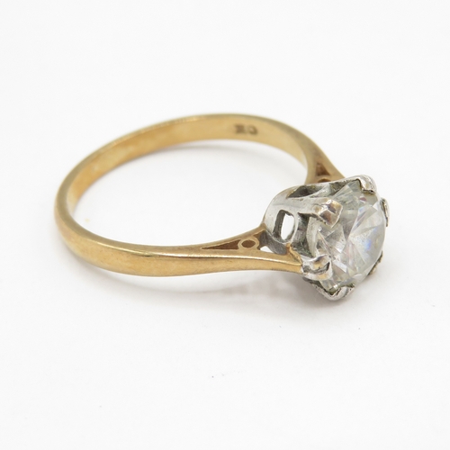 299 - 9ct gold white gemstone solitaire ring (2g) size K 1/2
