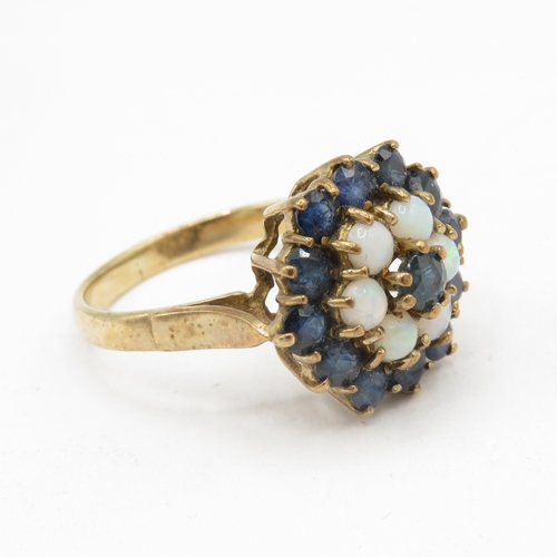 54 - 9ct gold sapphire and opal cluster ring (4g) size P