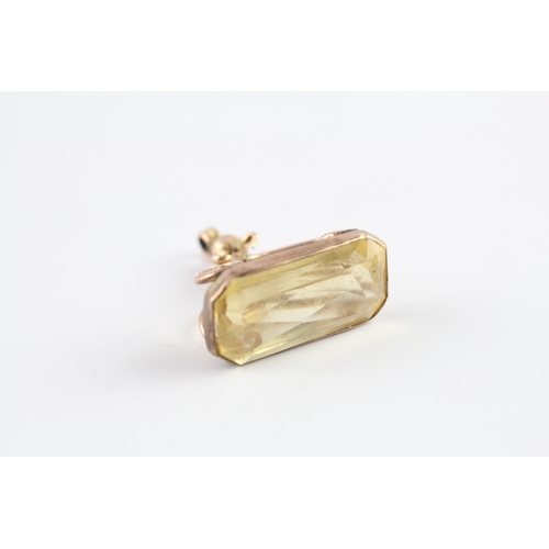 27 - 9ct gold citrine fob (4.7g)