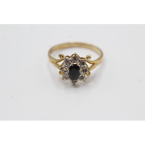 59 - 9ct gold vintage sapphire & diamond cluster ring (2.5g) Size Q 1/2