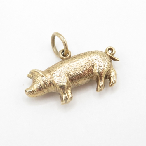 185 - 9ct gold pig charm pendant (0.8g)
