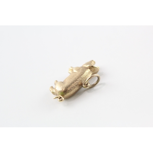 185 - 9ct gold pig charm pendant (0.8g)