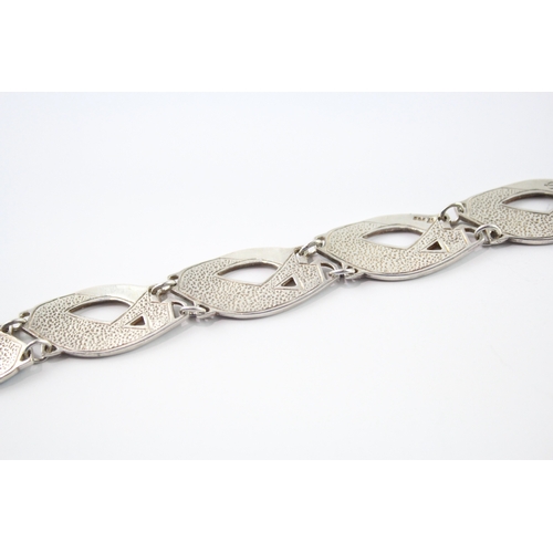 371 - Sterling Silver Enamel Chenevive Collection Bracelet By Pat Cheney (23g)