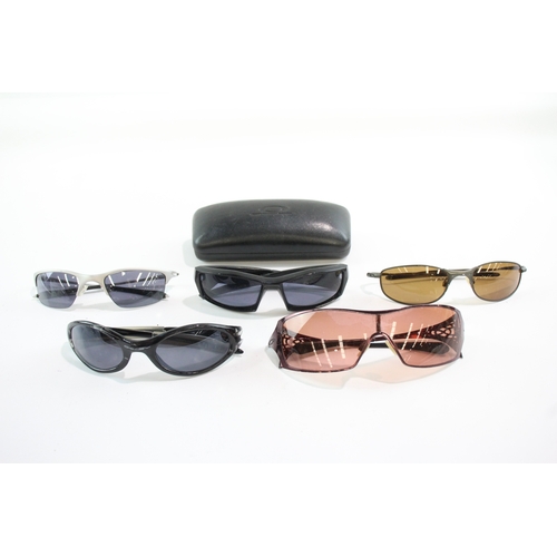 461 - Oakley Designer Sunglasses / Glasses Inc Cases