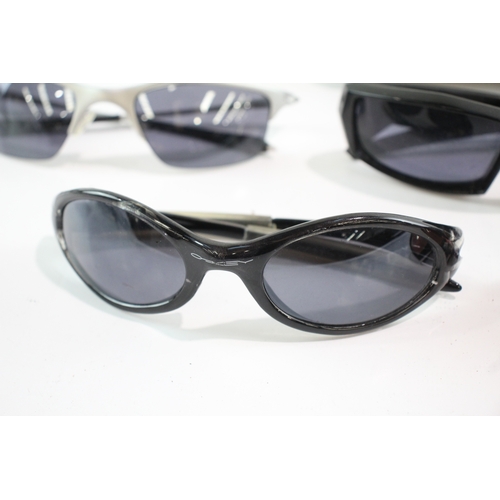 461 - Oakley Designer Sunglasses / Glasses Inc Cases