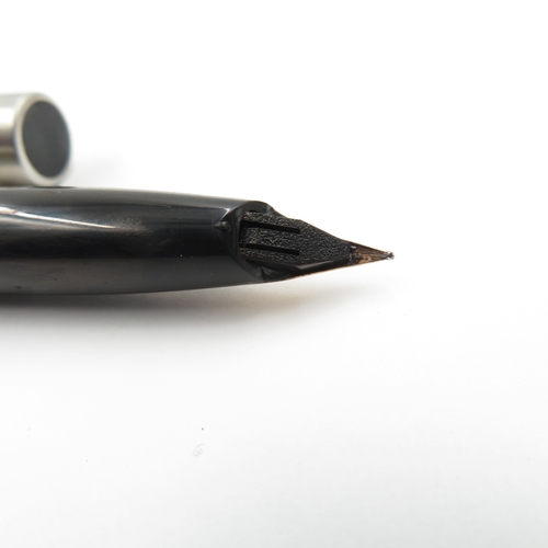 566 - 2 x Vintage Sheaffer Targa Fountain Pens 14ct Gold Nibs WRITING Inc Boxed Etc